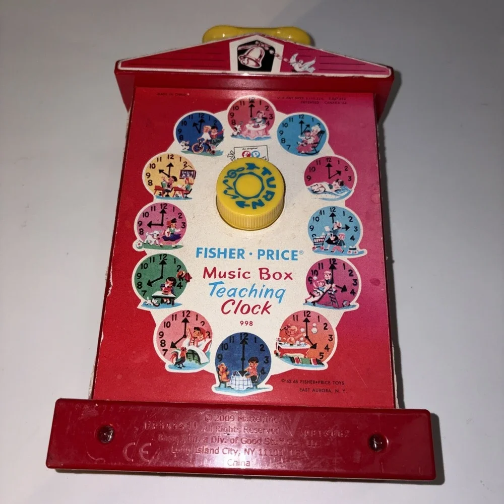 Fisher Price Classics Music Box Teaching Clock Musical, Teaches Time Works!